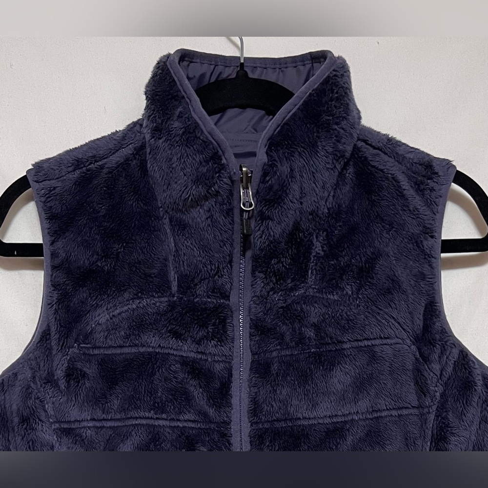 The North Face Mossbud Insulated Reversible Fleece Vest Outdoor Primaloft Cozy - Picture 10 of 16